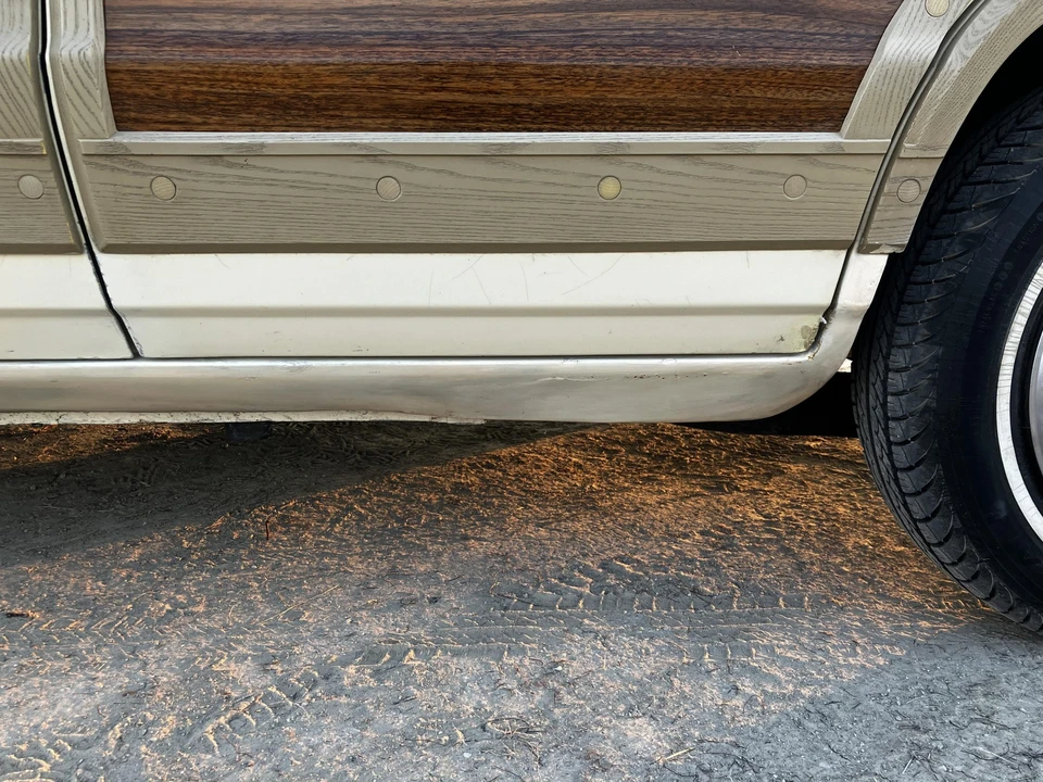 1987 Chrysler Town & Country - Image 27 of 31