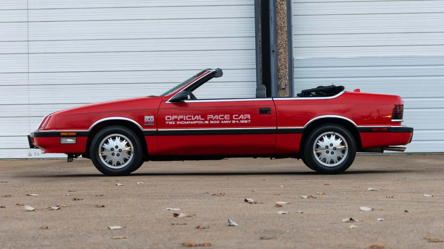 1987 Chrysler LeBaron - Image 2 of 13