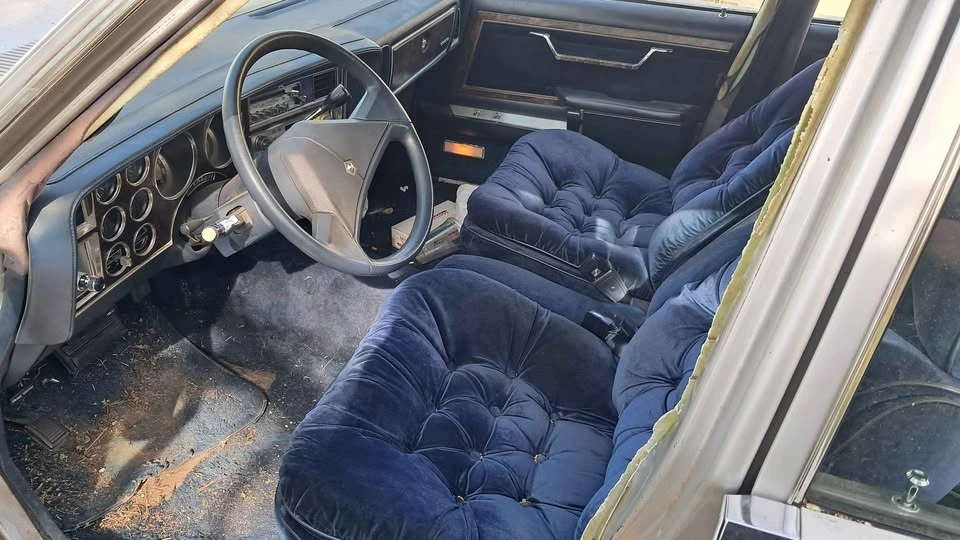 1987 Chrysler New Yorker - Image 5 of 7