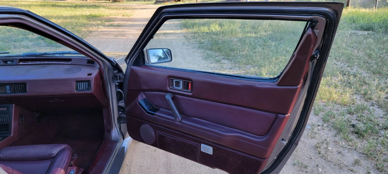 1987 Chrysler - Image 10 of 21