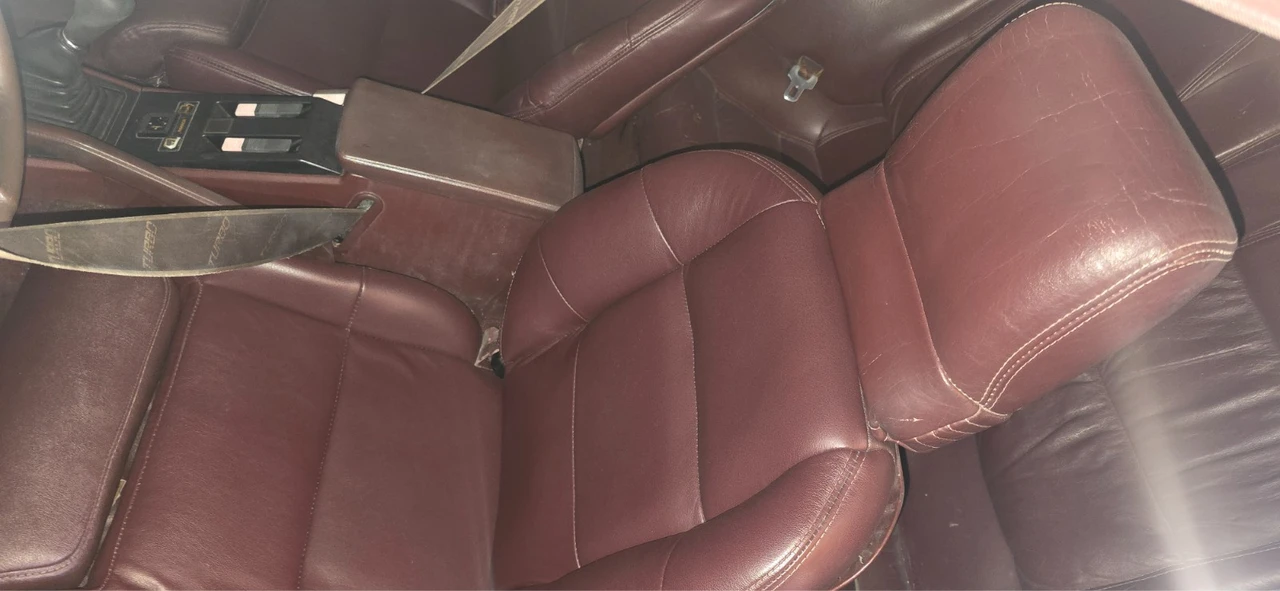 1987 Chrysler - Image 16 of 21