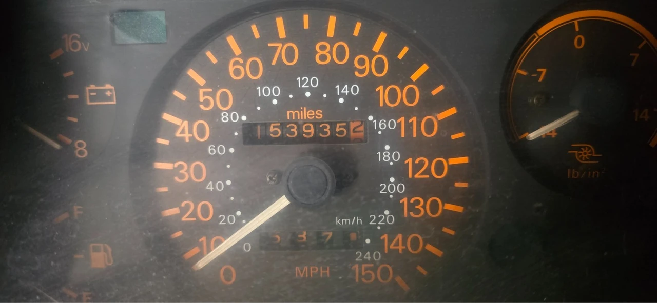 1987 Chrysler - Image 15 of 21