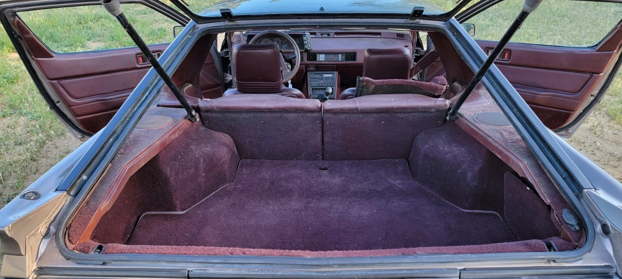 1987 Chrysler - Image 8 of 21