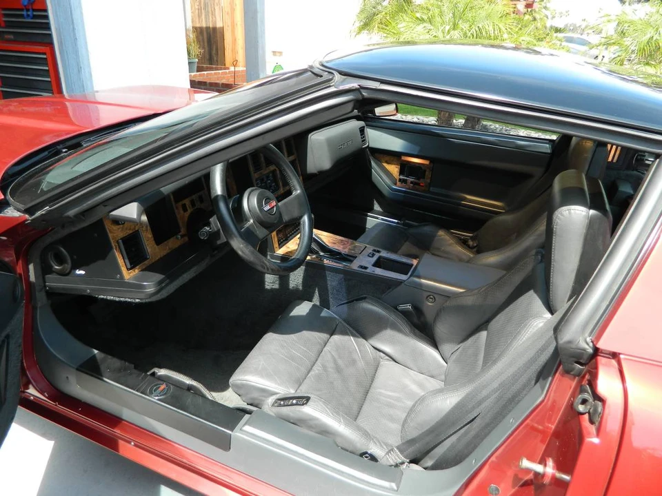 1987 Chevrolet Corvette C4 - Image 2 of 6