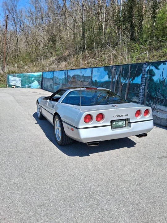 1987 Chevrolet Corvette C4 - Image 4 of 11