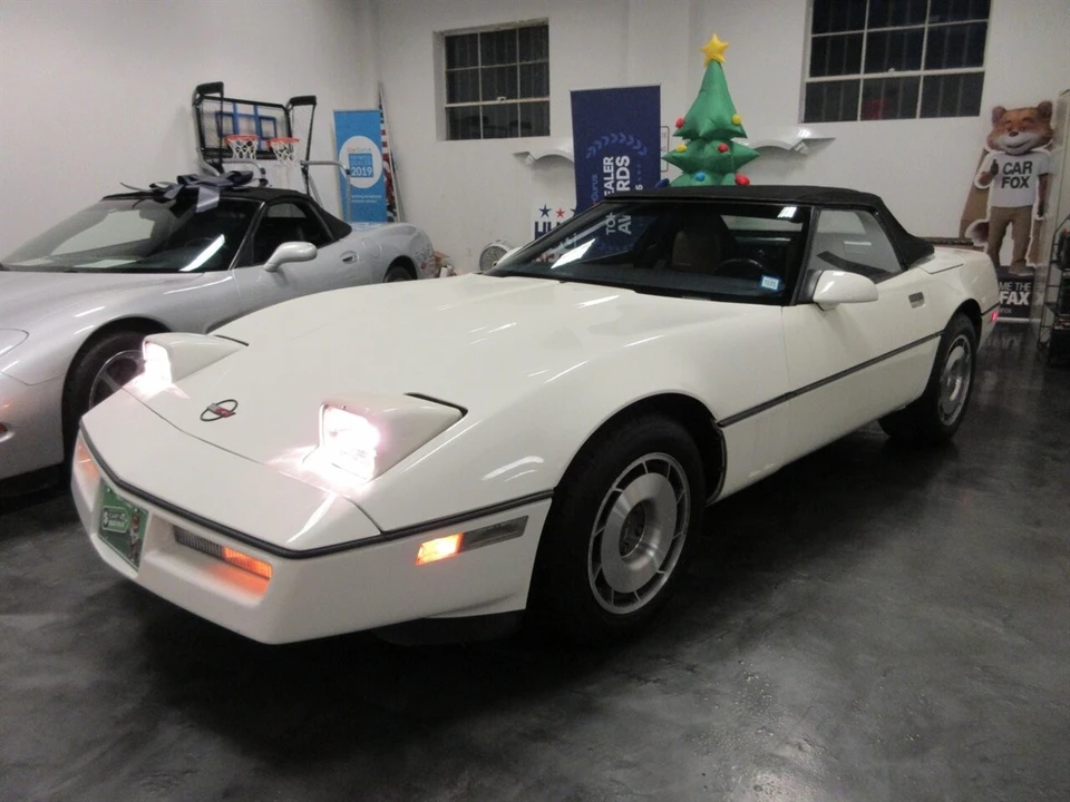 1987 Chevrolet Corvette C4 - Image 14 of 21