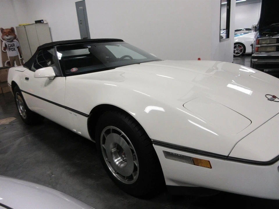 1987 Chevrolet Corvette C4 - Image 18 of 21