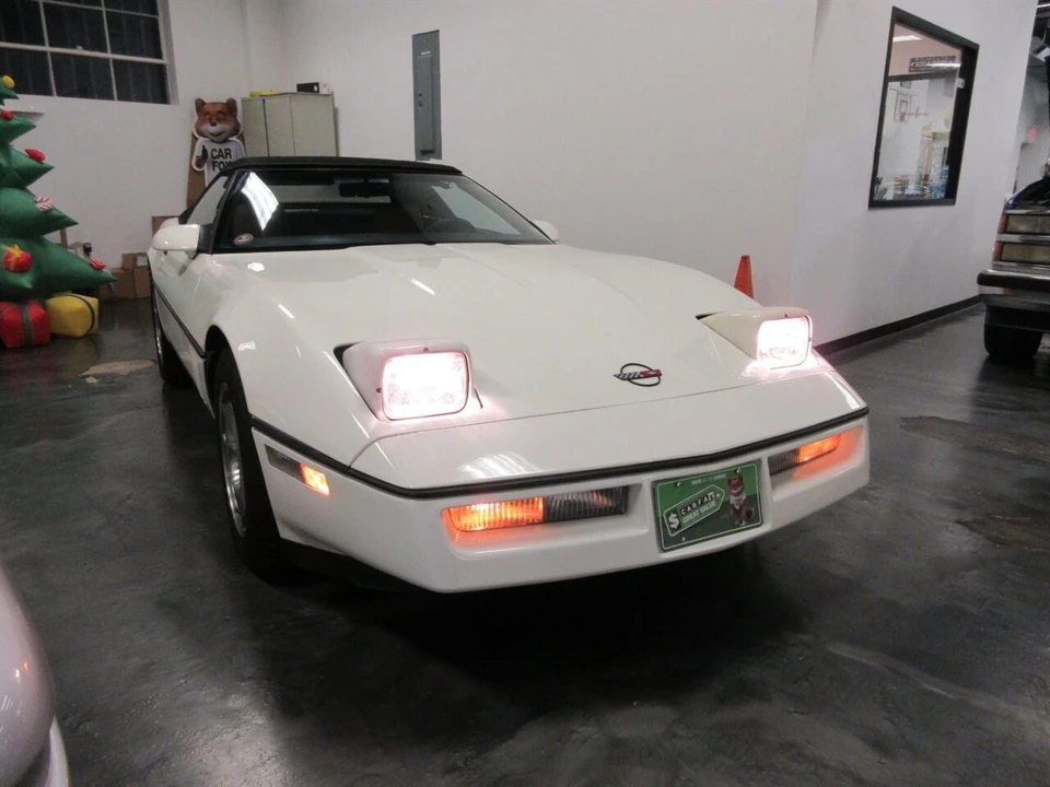 1987 Chevrolet Corvette C4 - Image 15 of 21