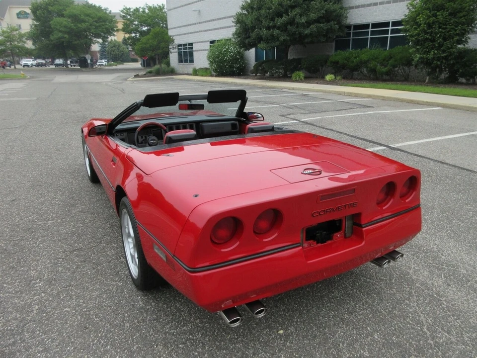 1987 Chevrolet Corvette C4 - Image 11 of 24