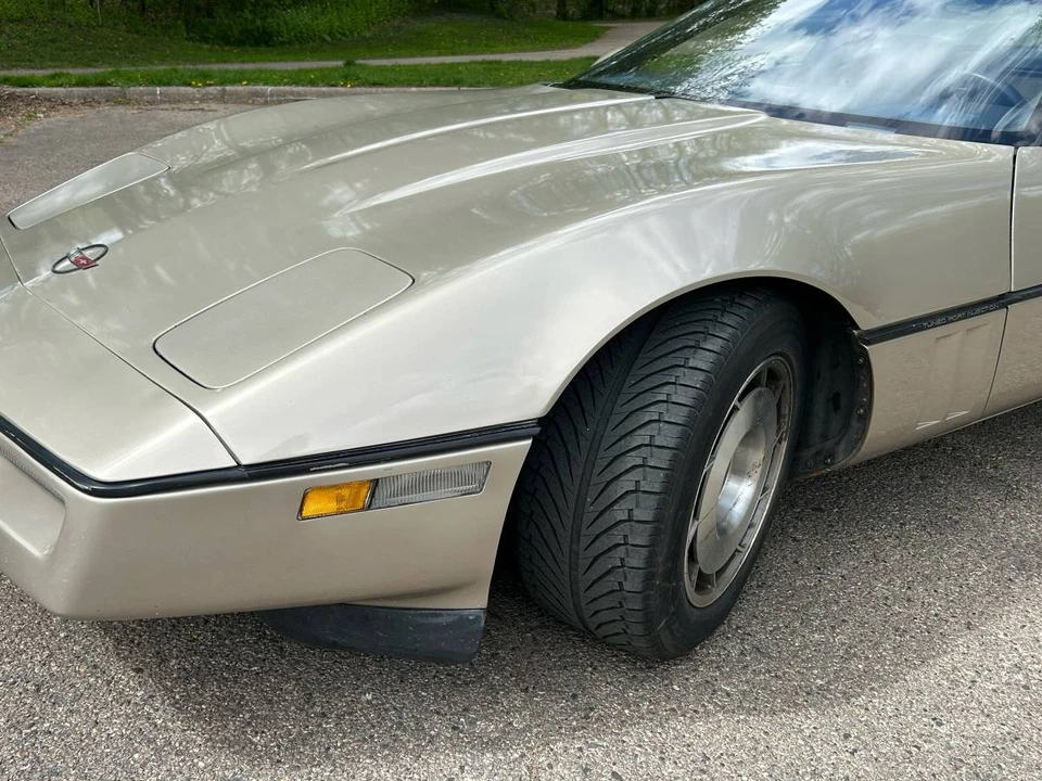 1987 Chevrolet Corvette C4 - Image 4 of 12