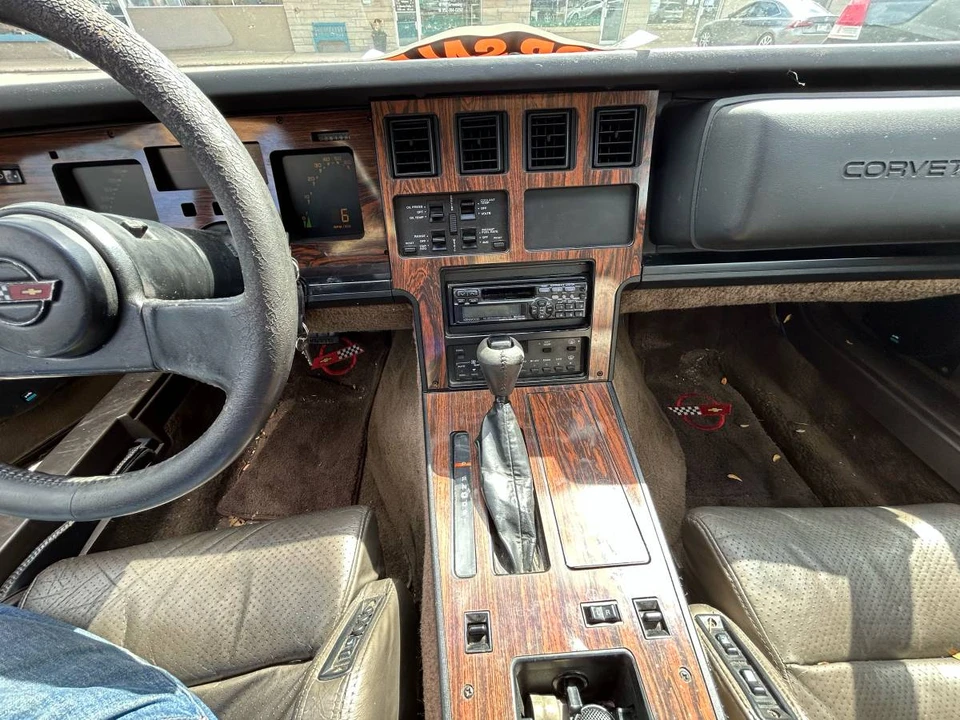 1987 Chevrolet Corvette C4 - Image 11 of 12