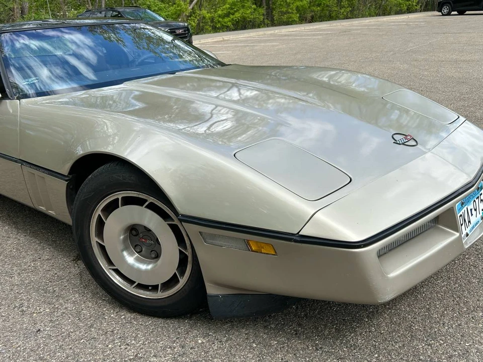 1987 Chevrolet Corvette C4 - Image 3 of 12