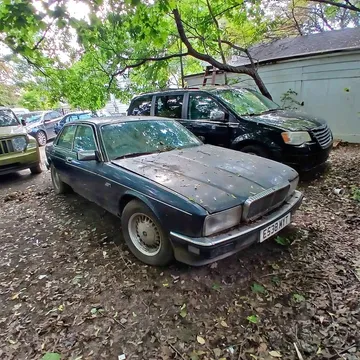 1987 Daimler 6 RHD