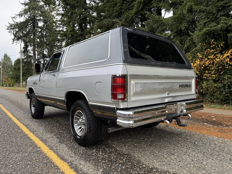 1987 Dodge Ramcharger - Image 8 of 21