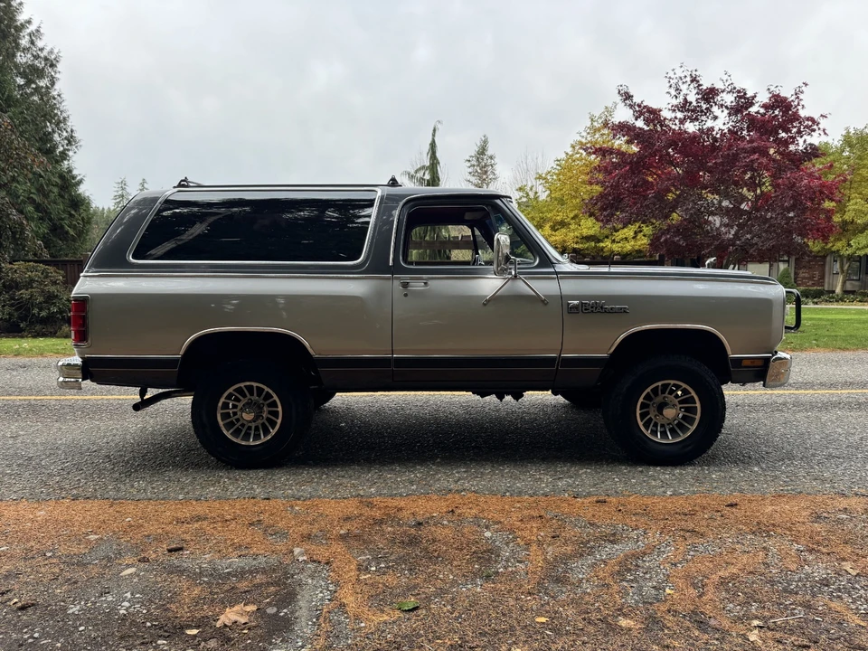 1987 Dodge Ramcharger - Image 19 of 21
