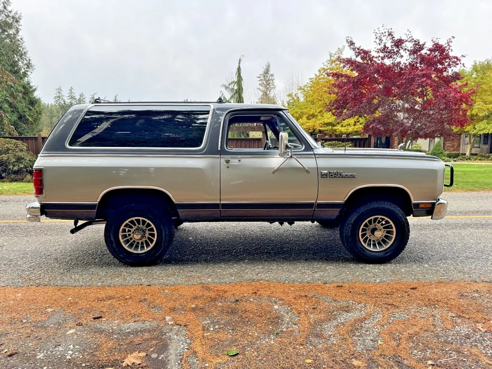 1987 Dodge Ramcharger - Image 2 of 21