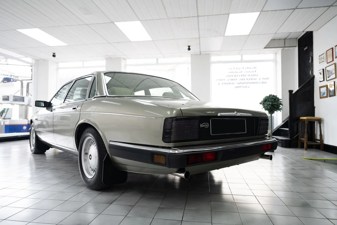 1987 Daimler - Image 4 of 30