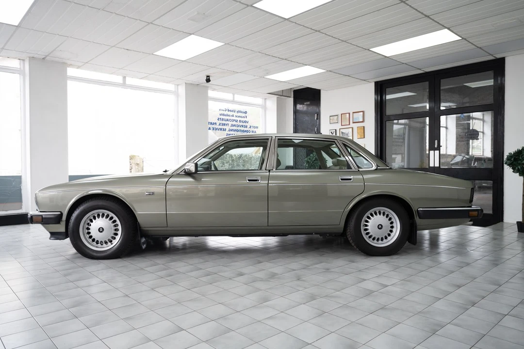 1987 Daimler - Image 5 of 30