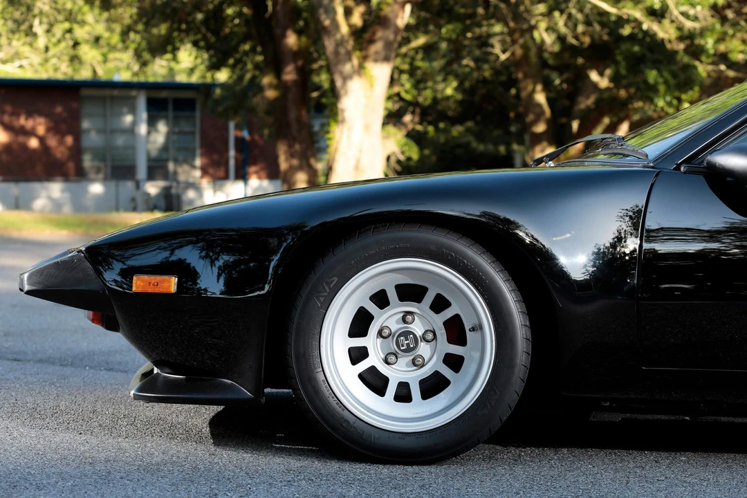 1987 DeTomaso Pantera - Image 22 of 31