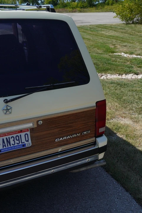 1987 Dodge Caravan - Image 22 of 31