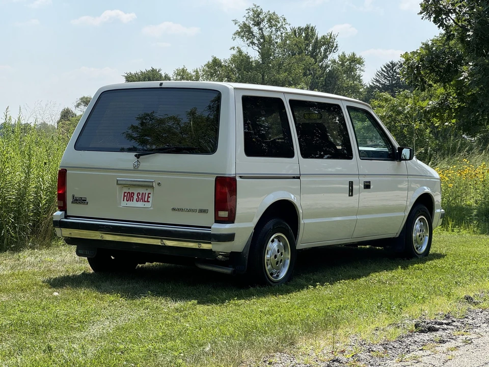 1987 Dodge Caravan - Image 11 of 31