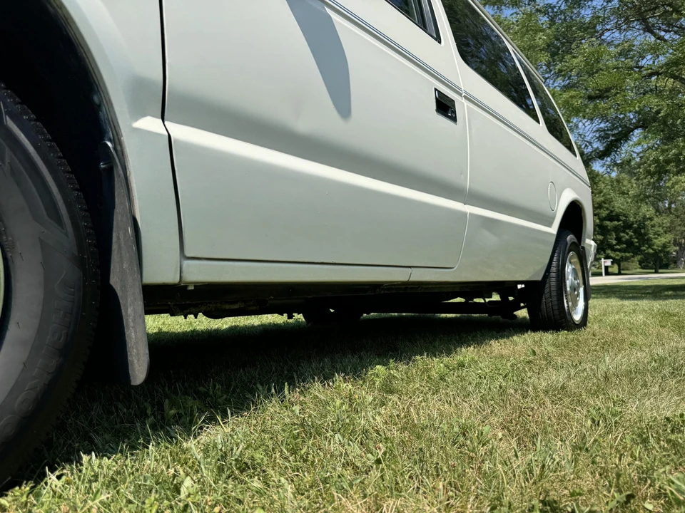 1987 Dodge Caravan - Image 30 of 31