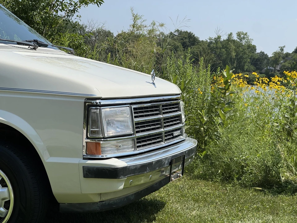 1987 Dodge Caravan - Image 28 of 31
