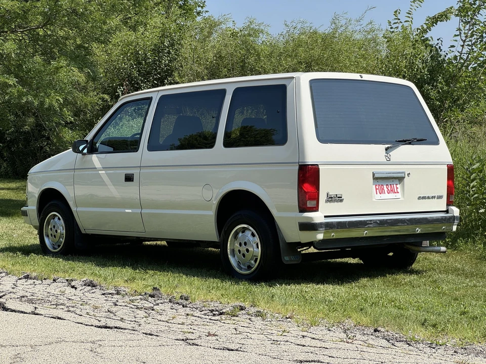 1987 Dodge Caravan - Image 8 of 31