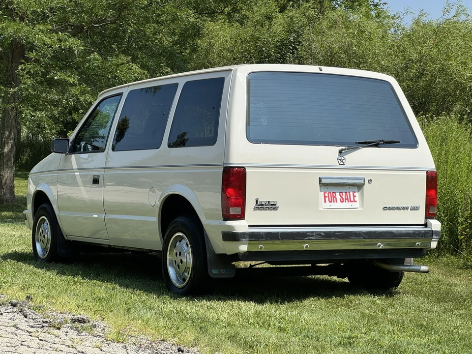 1987 Dodge Caravan - Image 9 of 31