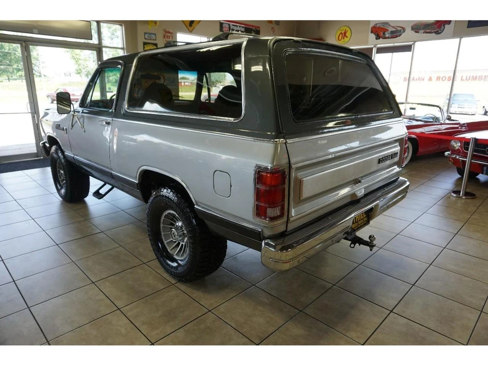 1987 Dodge Charger 5th Gen - Image 11 of 31