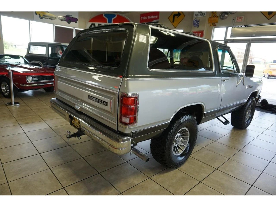 1987 Dodge Charger 5th Gen - Image 13 of 31
