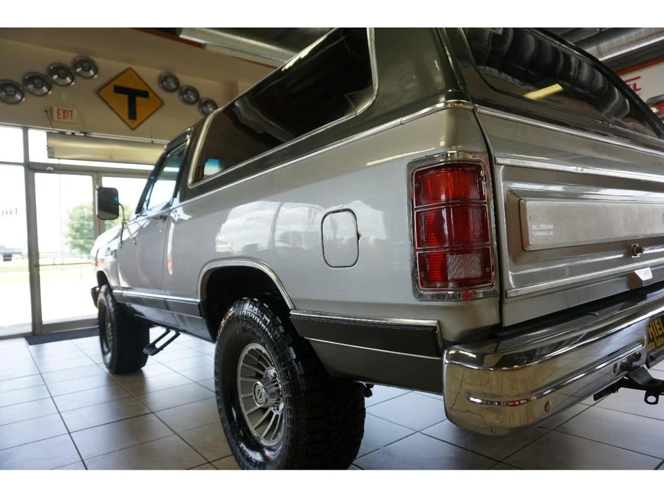 1987 Dodge Charger 5th Gen - Image 21 of 31