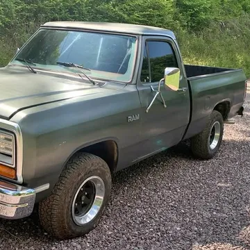 1987 Dodge D-150 Short Bed