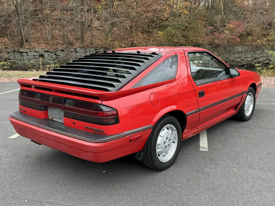 1987 Dodge Daytona - Image 18 of 31