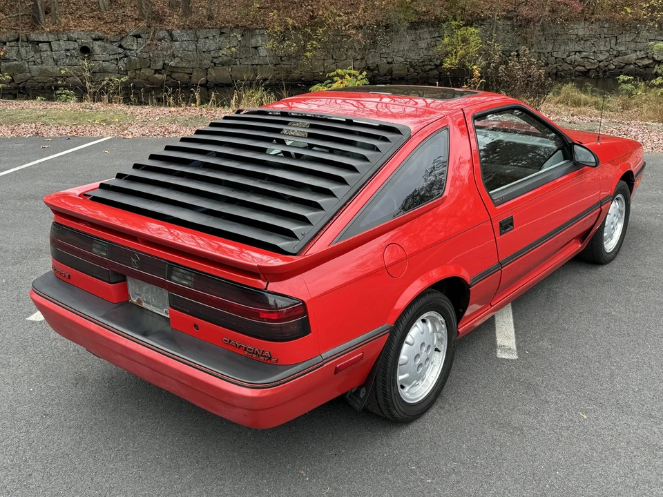 1987 Dodge Daytona - Image 19 of 31