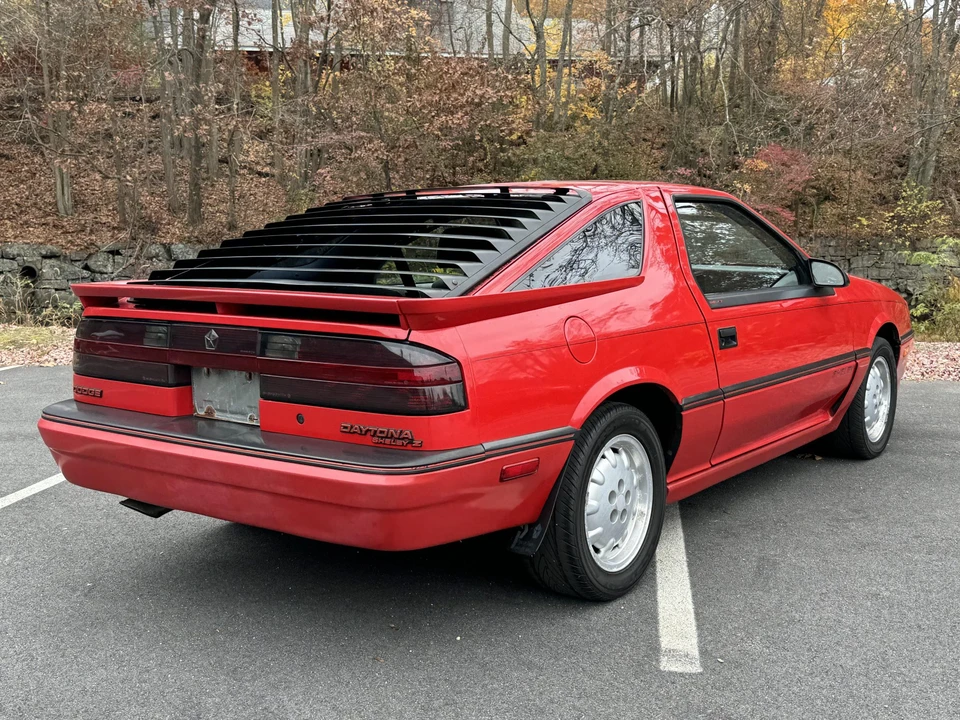 1987 Dodge Daytona - Image 16 of 31