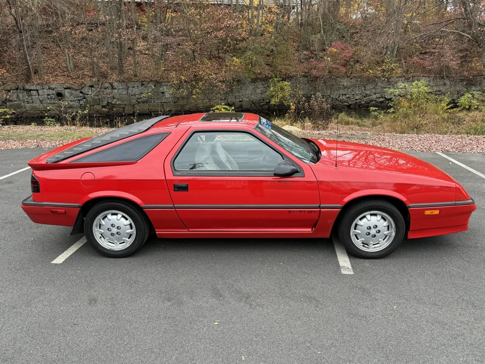 1987 Dodge Daytona - Image 15 of 31