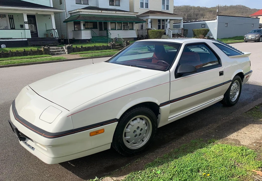 1987 Dodge Daytona - Image 4 of 31