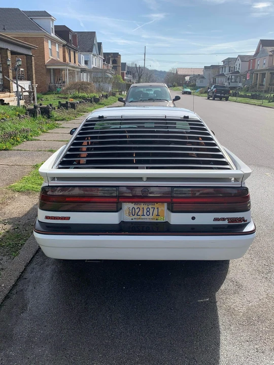 1987 Dodge Daytona - Image 13 of 31