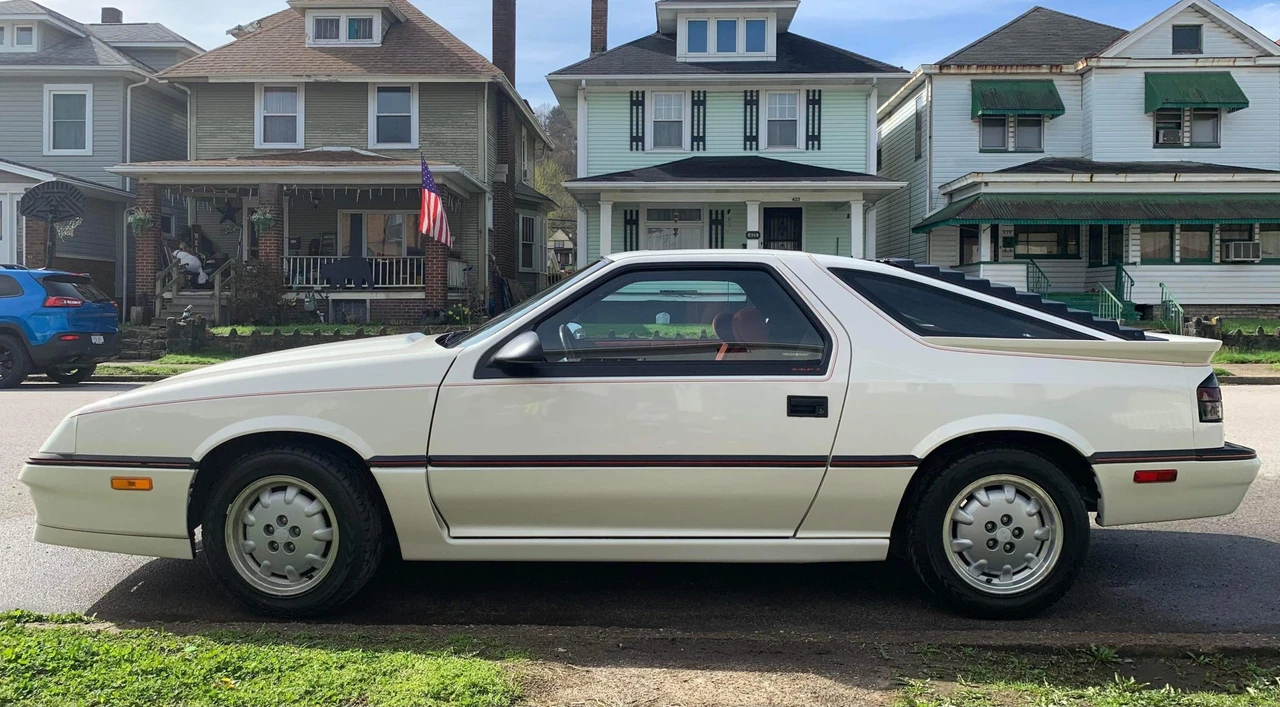 1987 Dodge Daytona - Image 8 of 31
