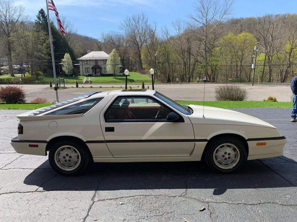 1987 Dodge Daytona - Image 20 of 31