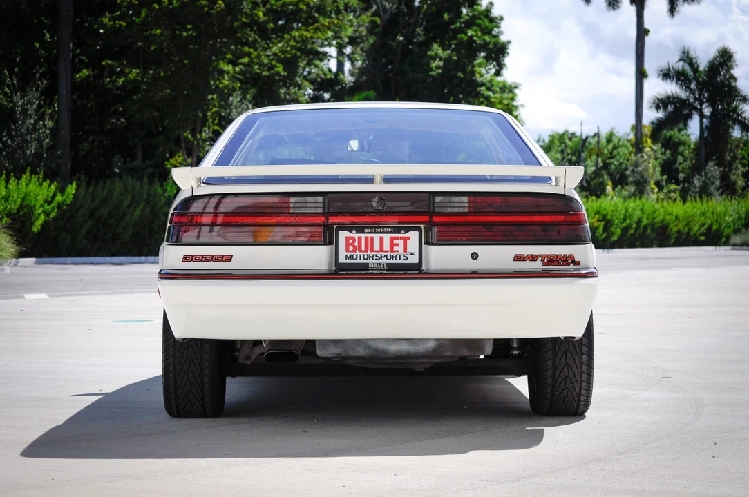 1987 Dodge Daytona - Image 7 of 31