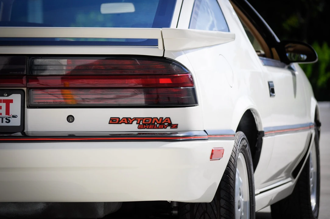 1987 Dodge Daytona - Image 17 of 31