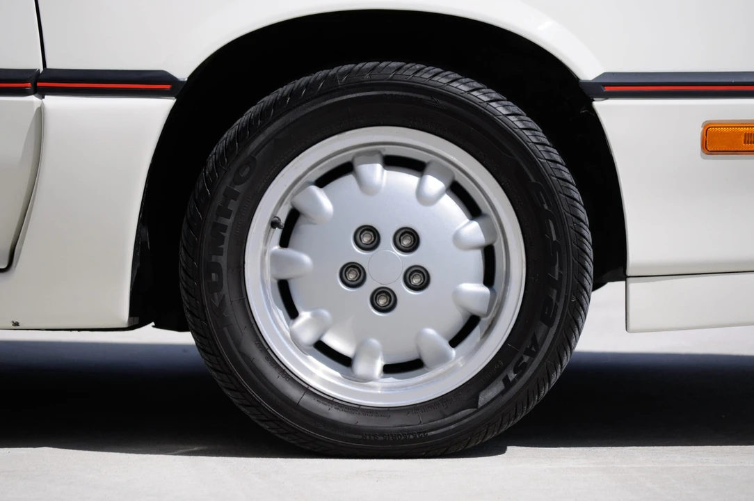 1987 Dodge Daytona - Image 31 of 31