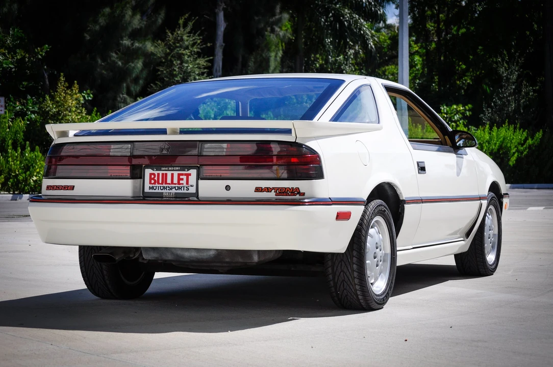 1987 Dodge Daytona - Image 6 of 31