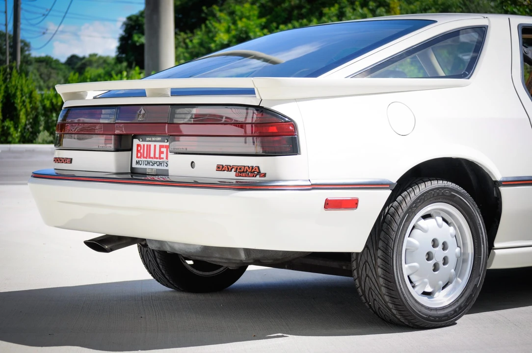 1987 Dodge Daytona - Image 13 of 31