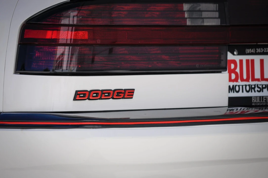 1987 Dodge Daytona - Image 18 of 31