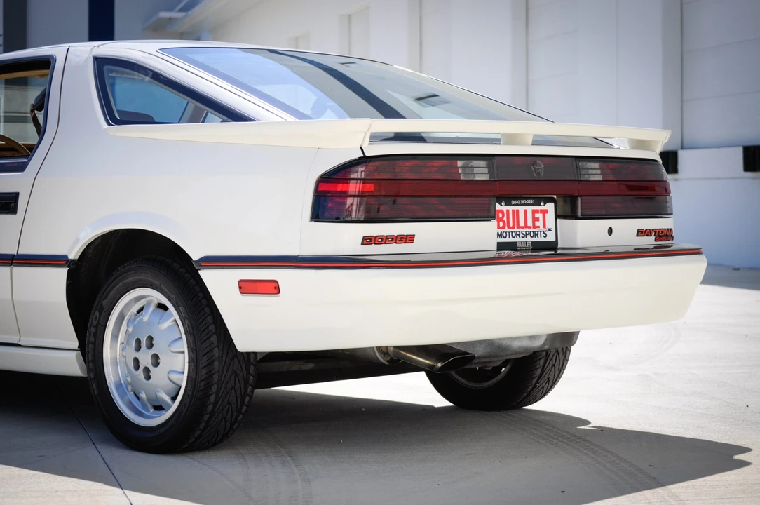1987 Dodge Daytona - Image 12 of 31