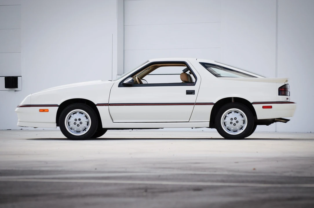 1987 Dodge Daytona - Image 9 of 31