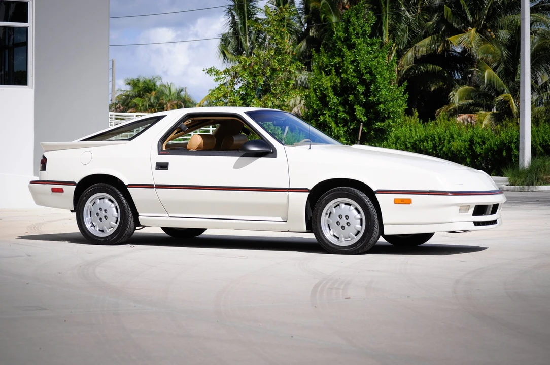 1987 Dodge Daytona - Image 5 of 31